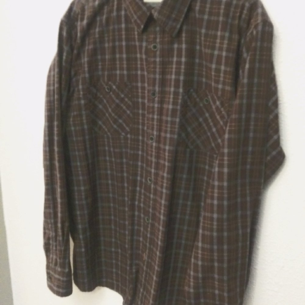 NWOT Weatherproof Brushed Antique Plaid Print Long Sleeve Button Up Shirt.